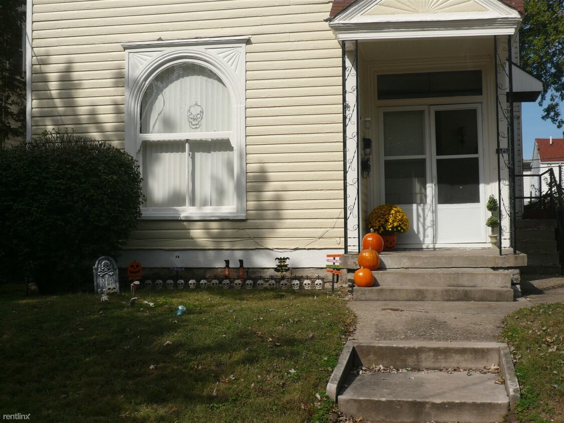Primary Photo - 1325 Morton Ave