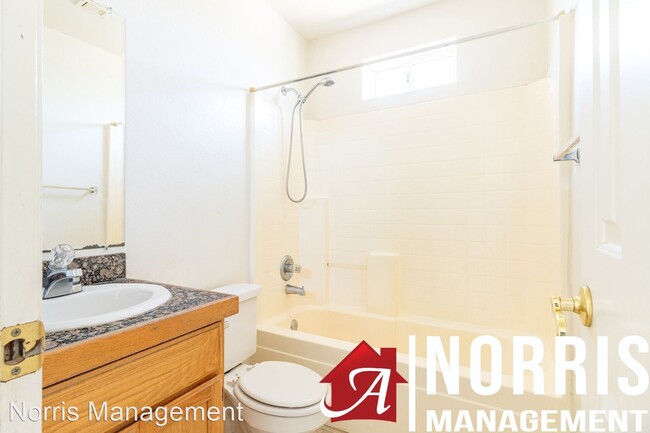Foto del edificio - 3 br, 2 bath House - 13973 S Avalon Rd