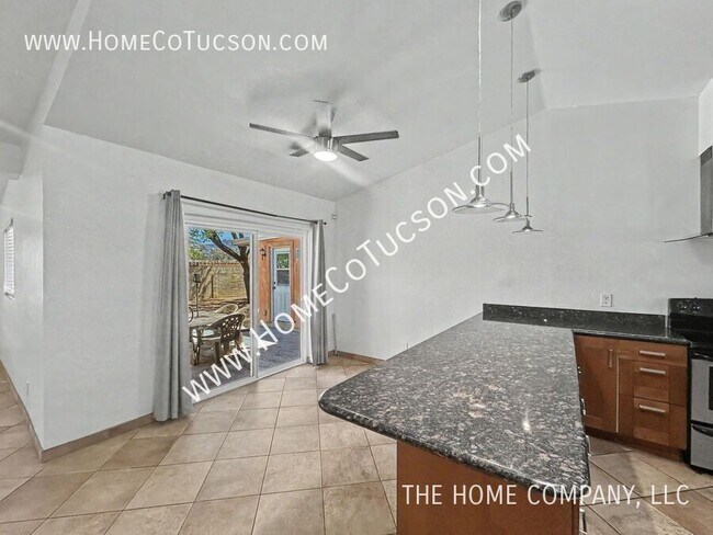 Foto del edificio - 5121 E 6th St