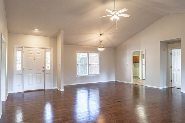 Building Photo - 22 La Quinta Loop