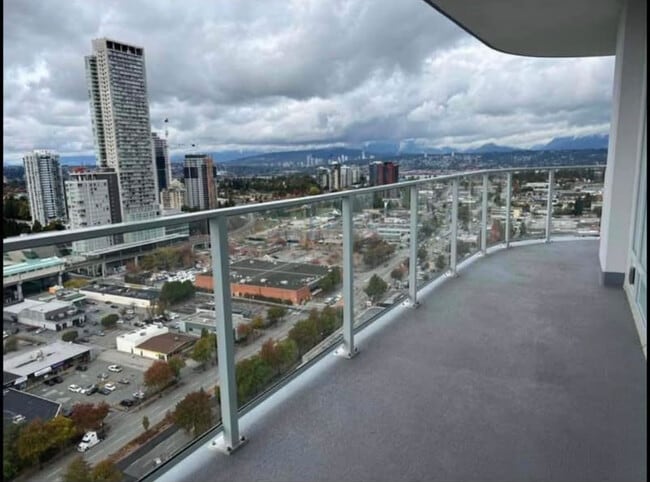 Building Photo - 13685 102 Av