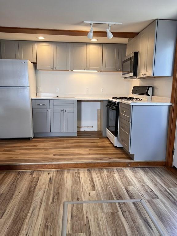 Building Photo - 2 bedroom in Wareham MA 02571