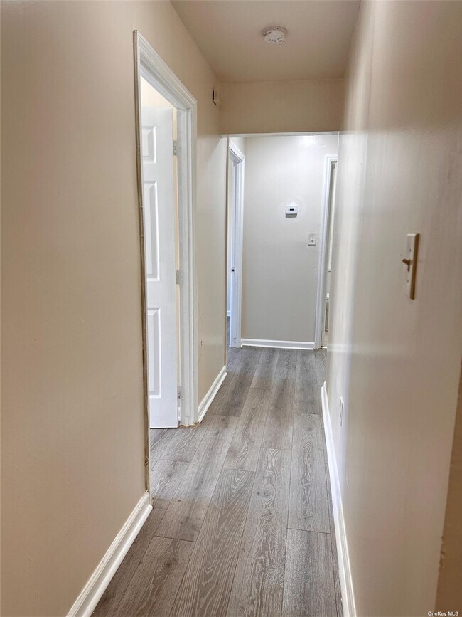 Foto del edificio - 729 N Oak Dr