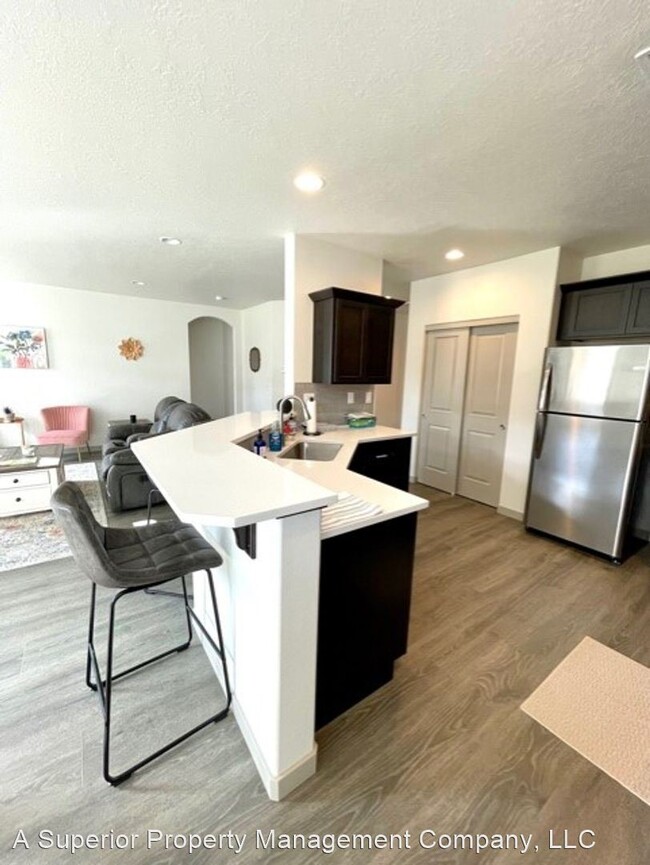 Building Photo - 3 br, 2 bath House - 4446 SW Majestic Ave