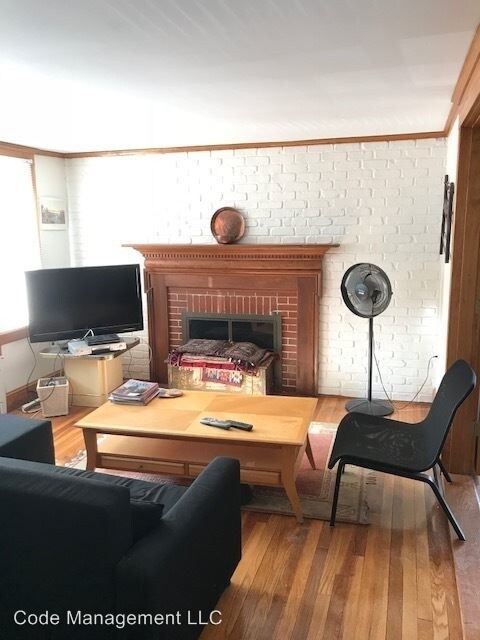 Foto del edificio - 76 Ingleside Ave