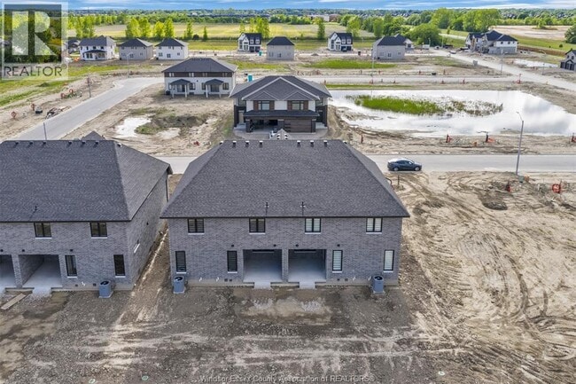 Photo du bâtiment - 662 Linden St