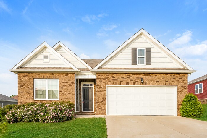 Foto principal - 217 Autumn Terrace Ln