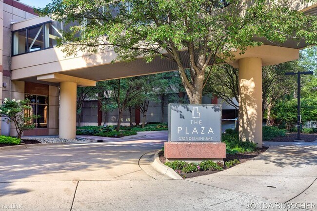 Foto del edificio - 1 br, 1 bath Condo - 130 Campau Cir NW # 1601