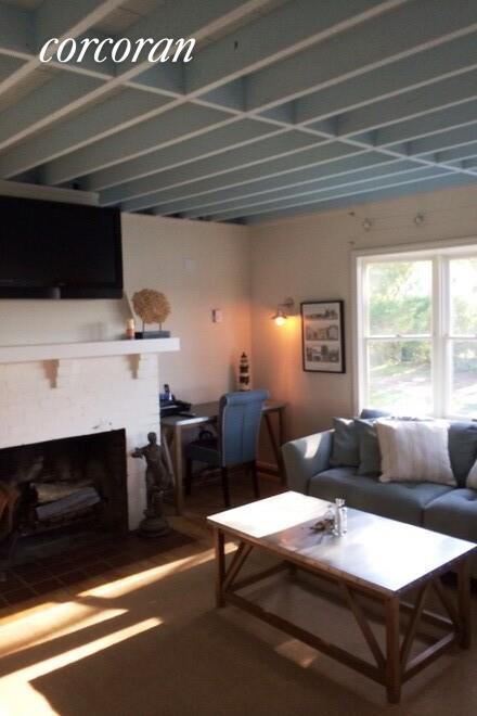 Foto del edificio - 15 Bluff Point Ln