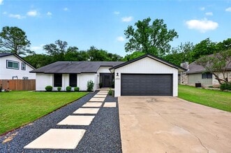 Building Photo - 6703 Danwood Dr