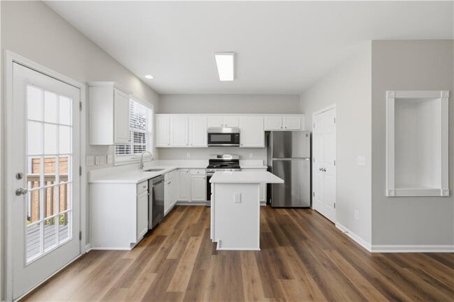 Building Photo - 1307 Greychurch Way