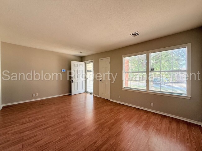 Building Photo - 35 S Joplin Ave