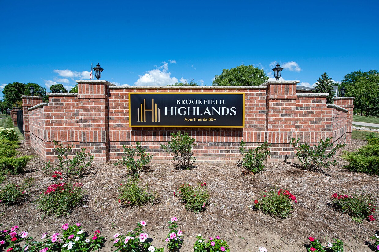 Brookfield Highlands Apartments 55+ Apartments in Waukesha, WI