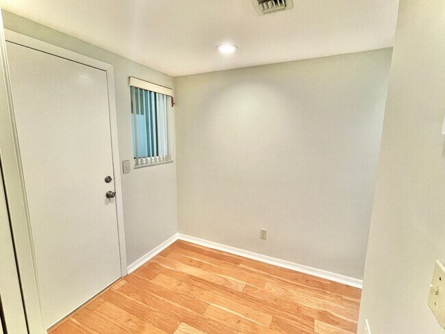Foto del edificio - Application Under Review - 2 BR 2 Bath Con...