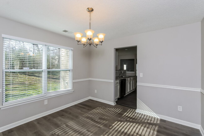 Foto del edificio - 335 Elma Marie Ct