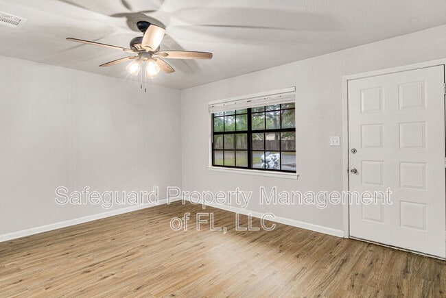 Foto del edificio - 4173 Ravenwood Dr