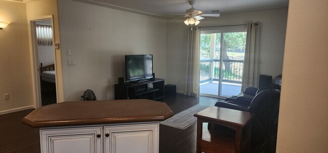 Building Photo - One Bedroom "Cottage" in the Woods (Partia...