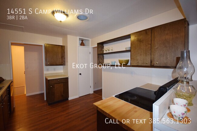 Foto del edificio - 14551 S Camp Williams Rd