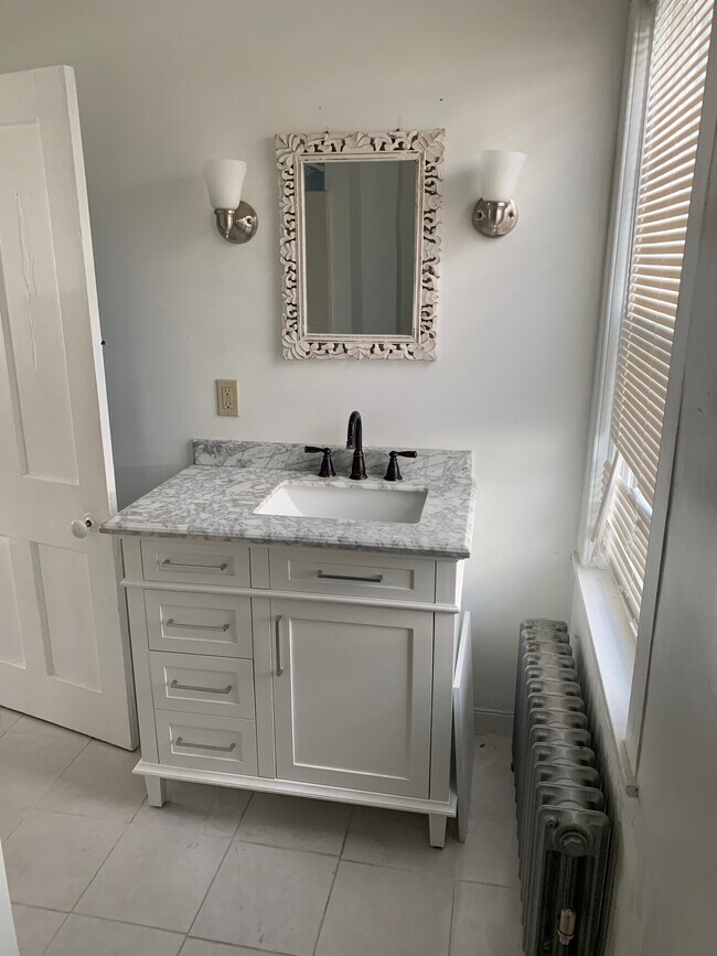 Bathroom - 191 Hempstead St