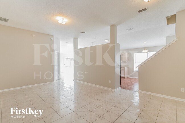 Foto del edificio - 12658 Holly Springs Ct