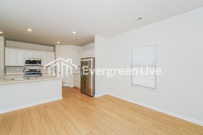 Building Photo - 202 Paca Ln