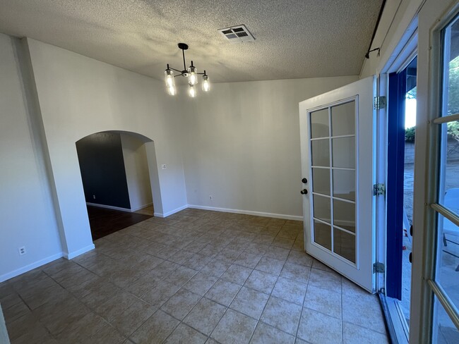 Building Photo - 40520 Palmas Ct