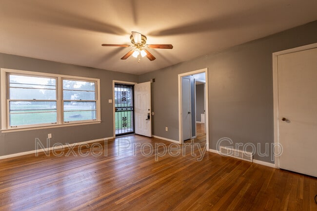 Foto del edificio - 430 N Graham St