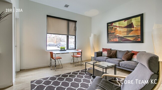 Foto del edificio - 662 E 63rd St