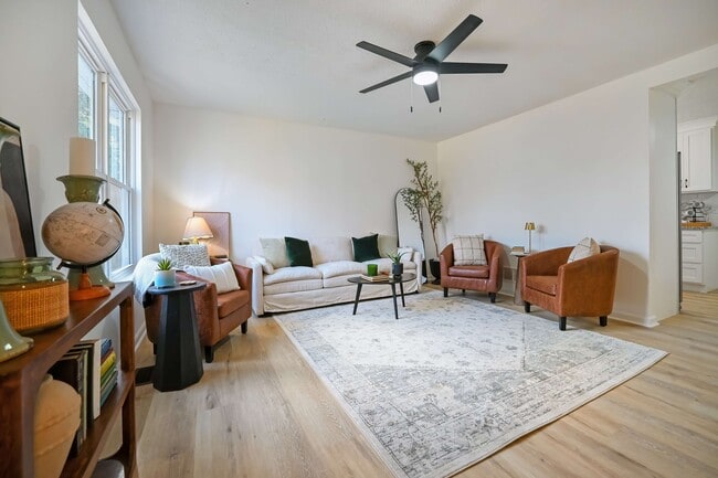 Foto del edificio - 421 Elkton Pl