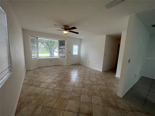 Foto del edificio - 3278 Jamestown St