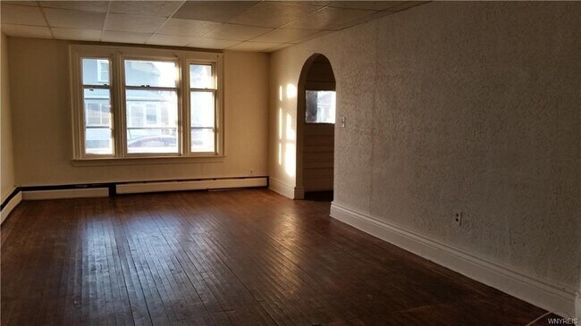 Building Photo - 129 Trowbridge St