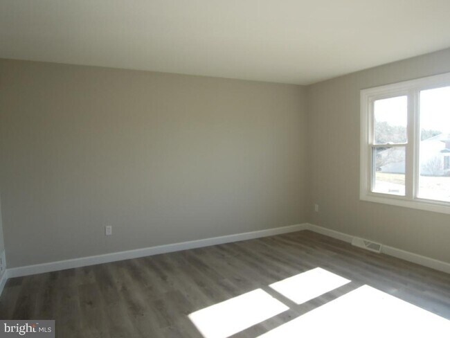 Building Photo - 7117 Bridoon Ave