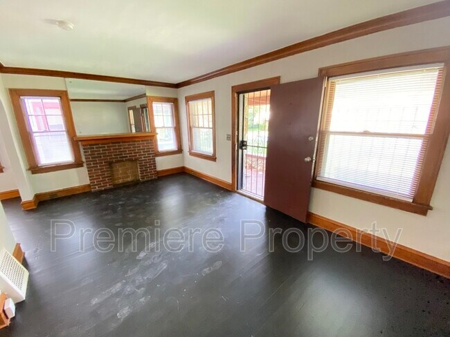 Building Photo - 5625 Wayne Ave
