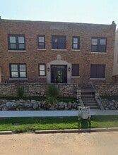 Building Photo - 1415 S Quincy Ave