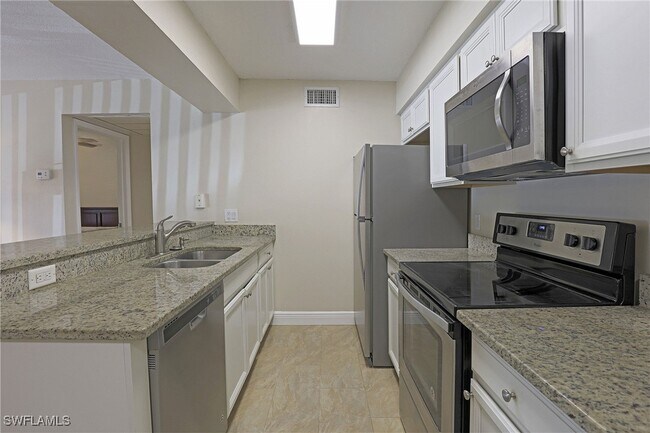 Foto del edificio - 5327 Summerlin Rd