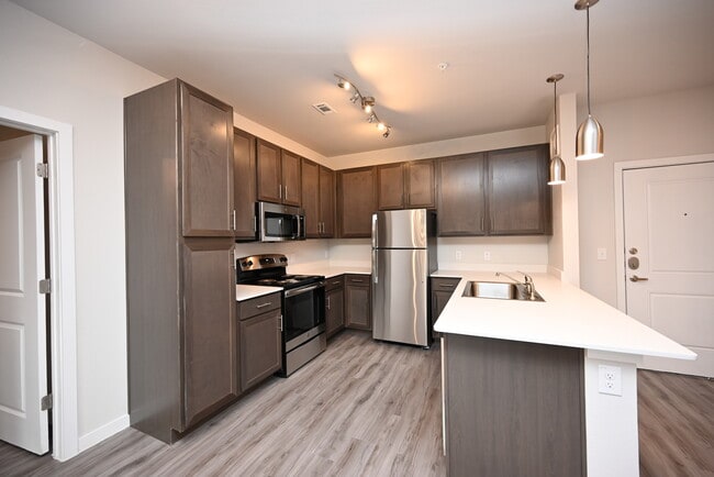 Building Photo - Reserve at San Marcos