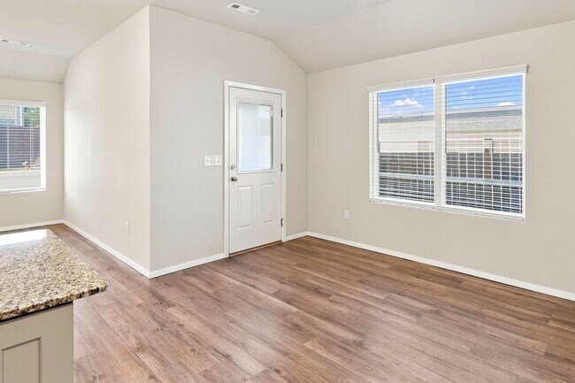 Building Photo - 2751 W Obsidian St