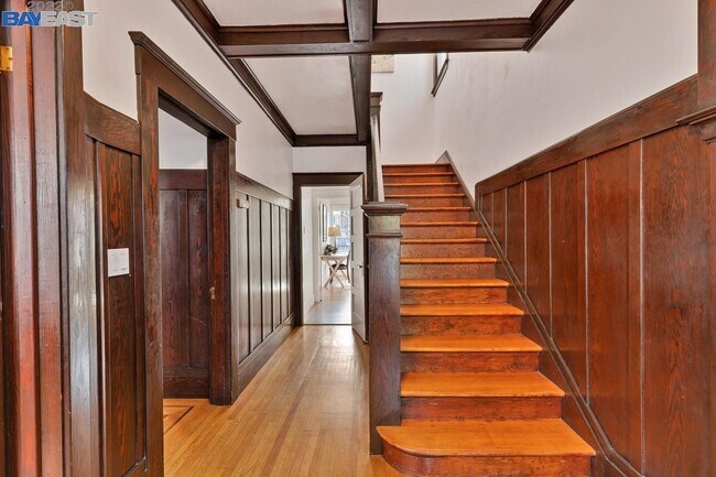 Foto del edificio - 541 Foothill Blvd