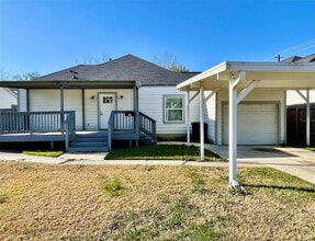 Building Photo - 4504 Kingsbury St