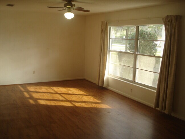 Foto del edificio - 4620 SW 20th Terrace