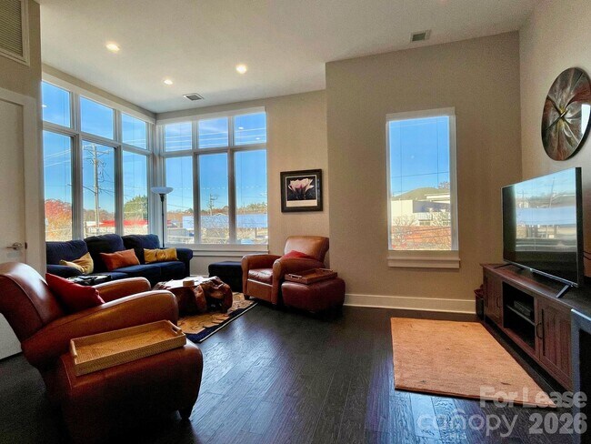 Foto del edificio - 2 Bauhaus Ct.