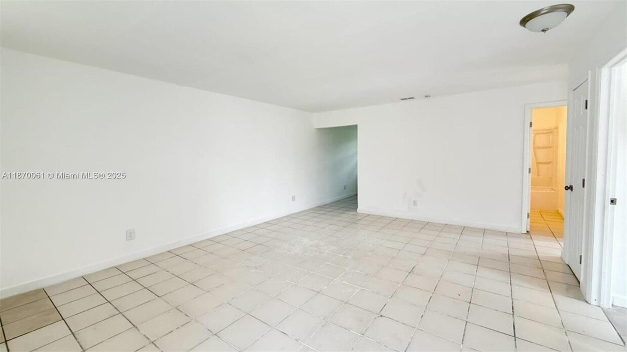 Foto principal - 5605 Ninth Ave