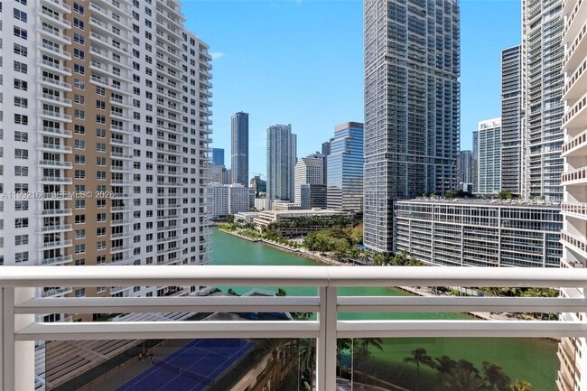Building Photo - 901 Brickell Key Blvd
