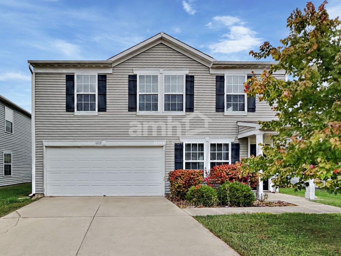 Primary Photo - 1622 Carriage Circle