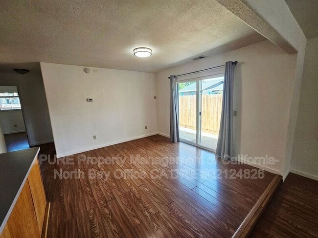 Building Photo - 780 El Rio St