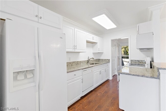 Building Photo - 861 Courtington Ln