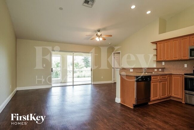 Foto del edificio - 3707 23rd St SW