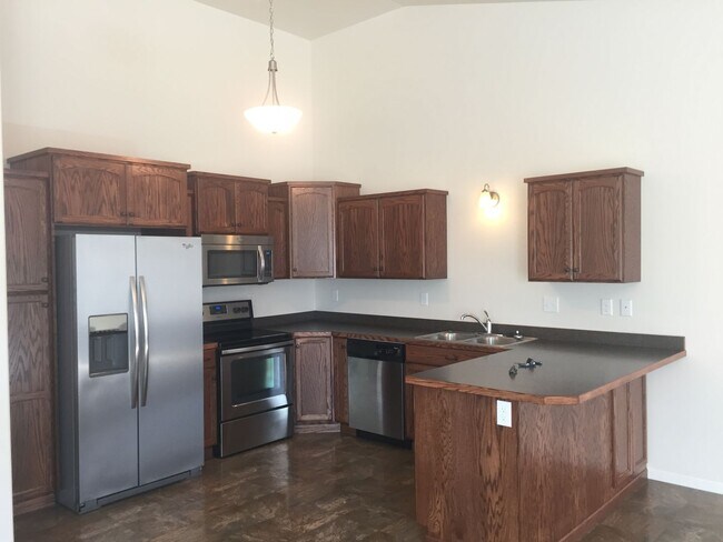 Foto del edificio - 3 Bed 3 Bath Twin Home