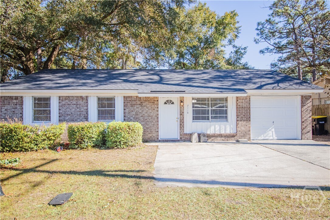 Foto principal - 7116 Skidaway Rd