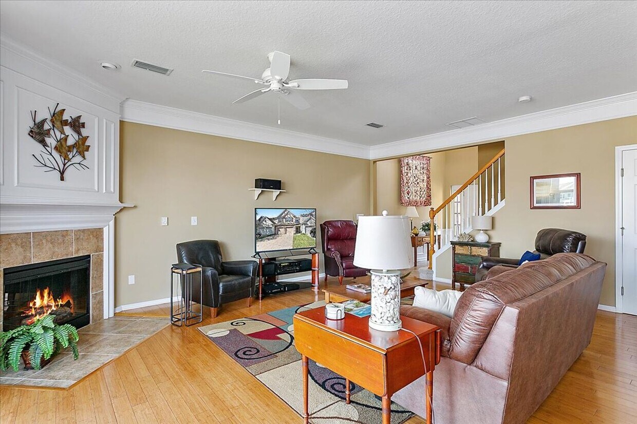 11040 Castlemain Cir E, Jacksonville, FL 32256 House Rental in